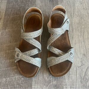 Taos Trulie | Stone | Ankle Sandals
